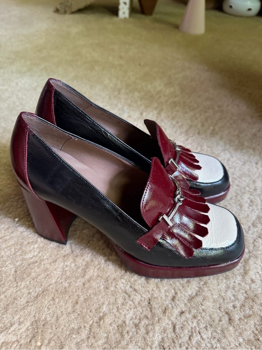 Wonders Two-Tone Burgundy Black Leather Fringe Loafers size 38